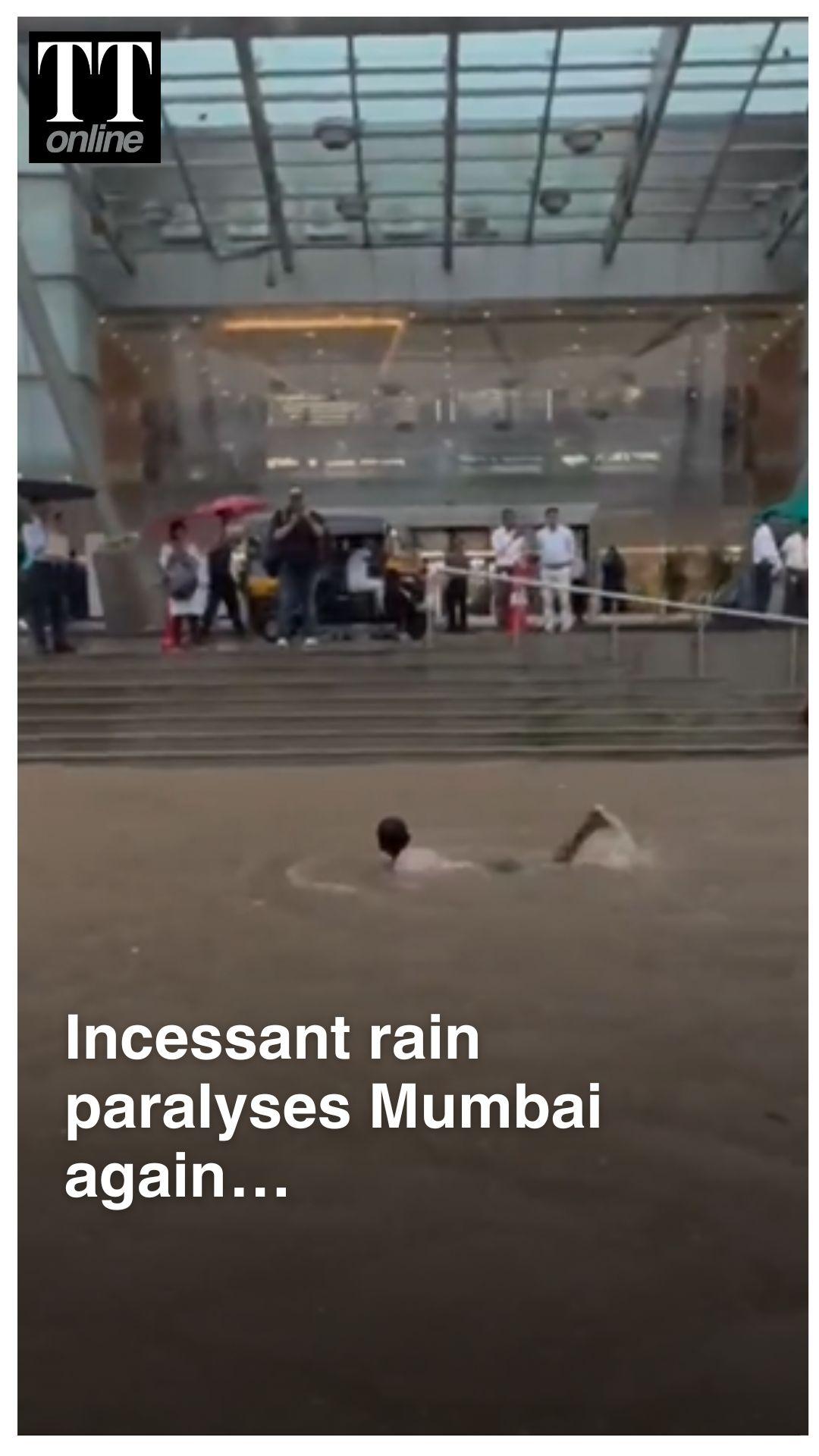 Boy Swims Outside Goregaon Mall in Flooded Mumbai; Over 6 Killed Across Maharashtra