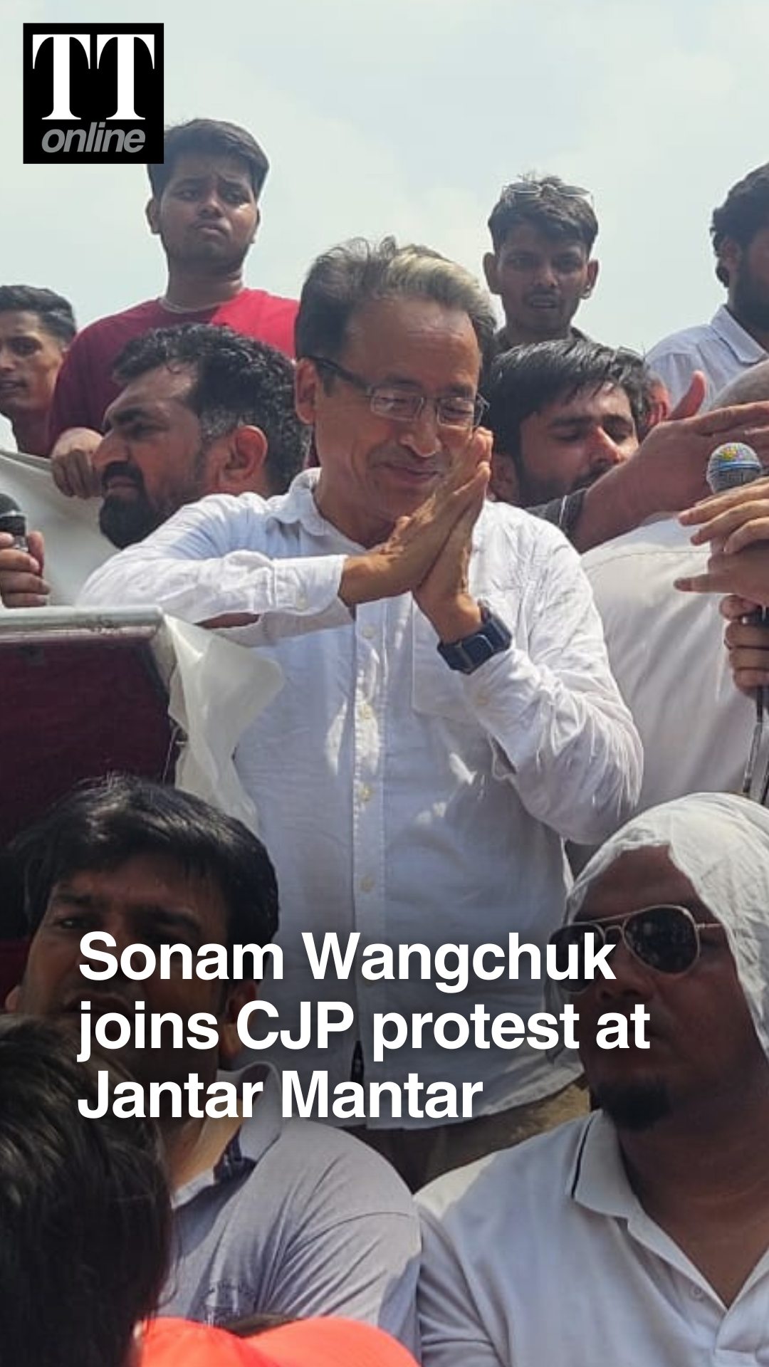 Sonam Wangchuk Joins Cockroach Janata Party Protest at Jantar Mantar