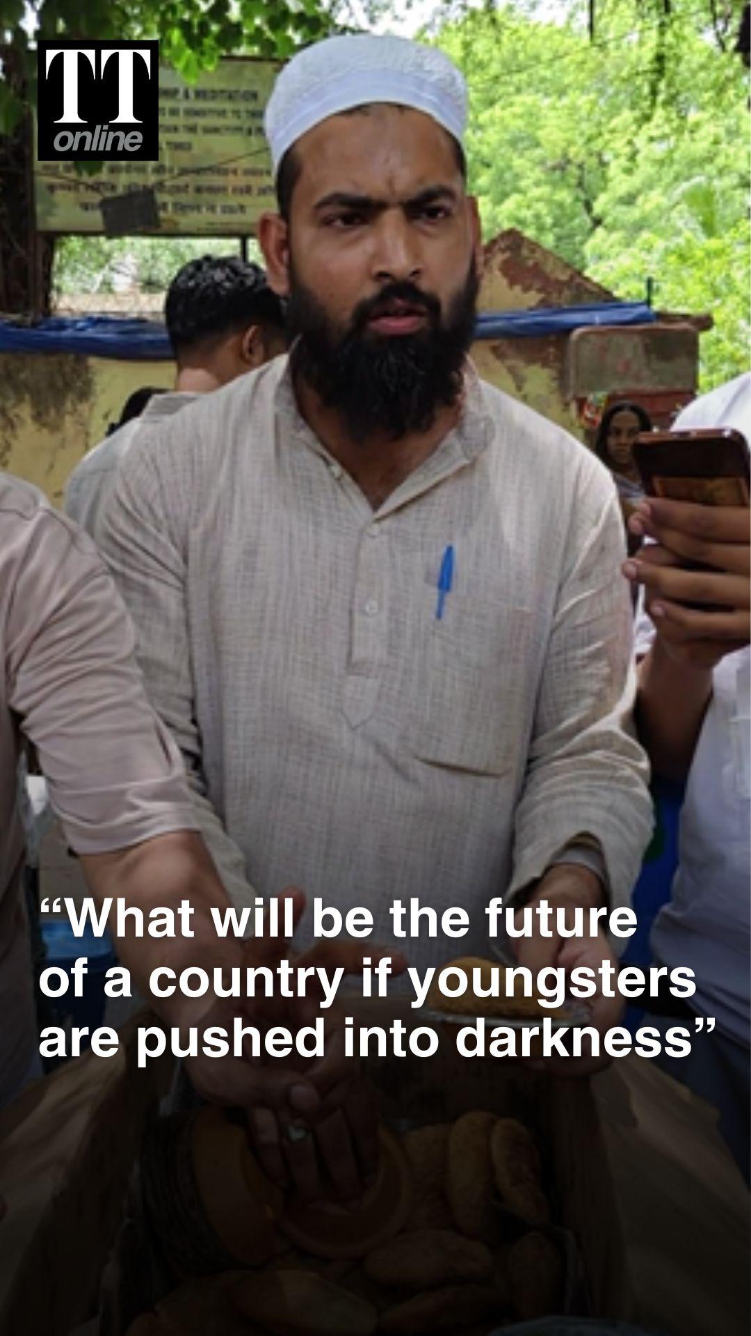Serving Food, Water at CJP Protest, Mohammed Junaid Says, "Youth Are the Nation's Backbone"